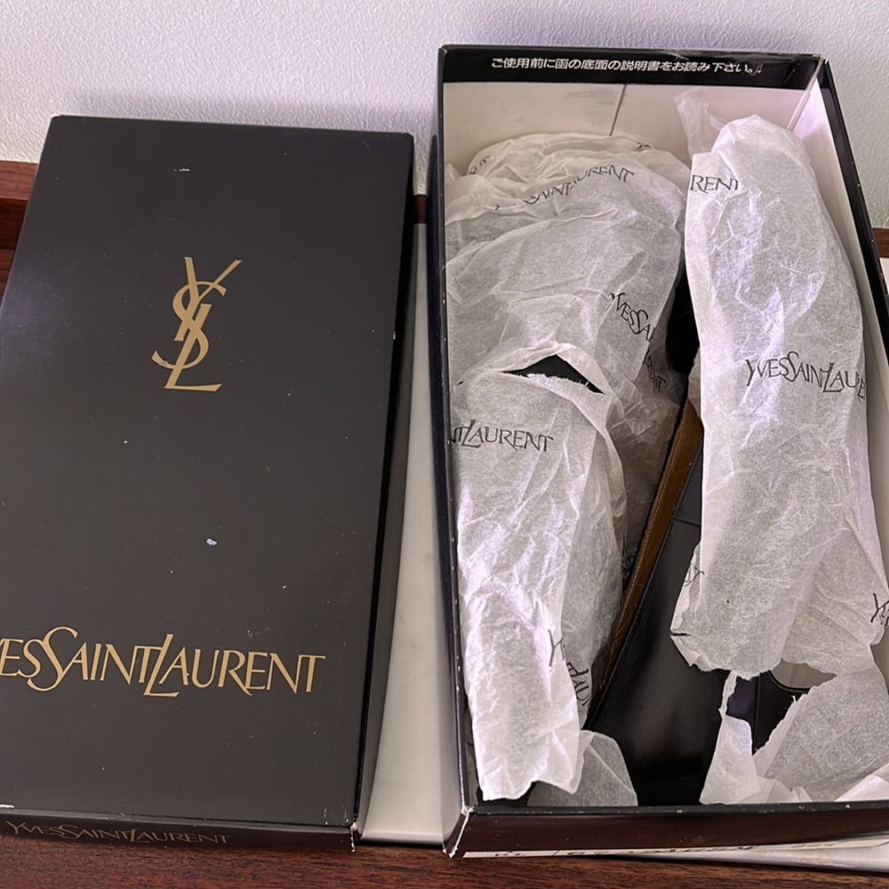 Vintage YSL heels - Picture 11 of 12